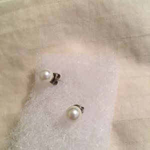 Silpada pearl stud earrings